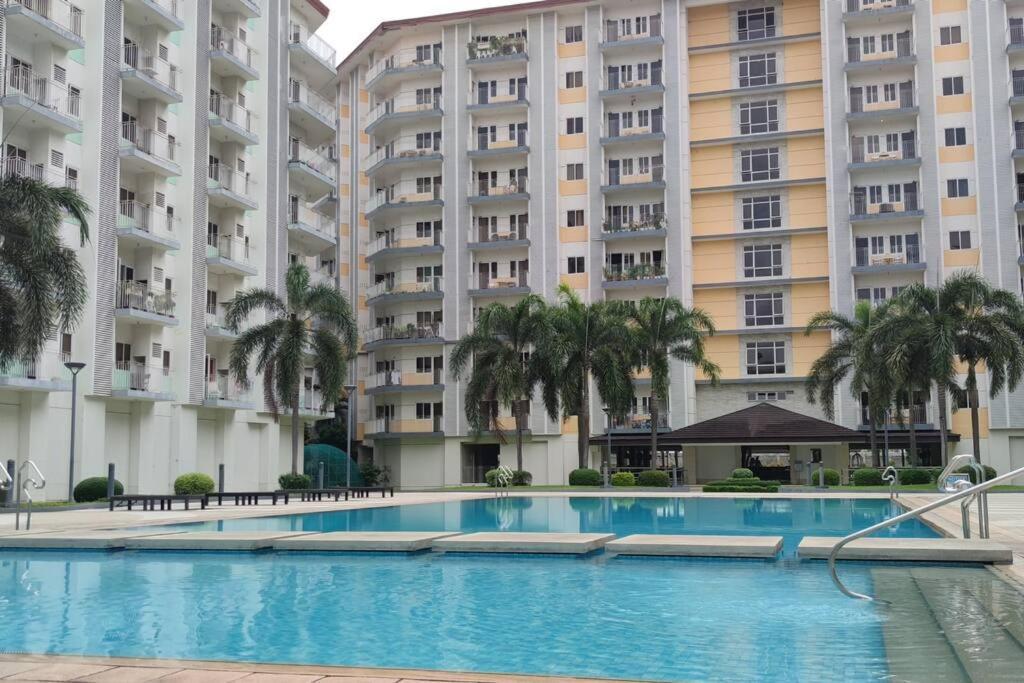 Cherolds Place Lovely 1 Bedroom Condo With Balcony Manila Eksteriør billede