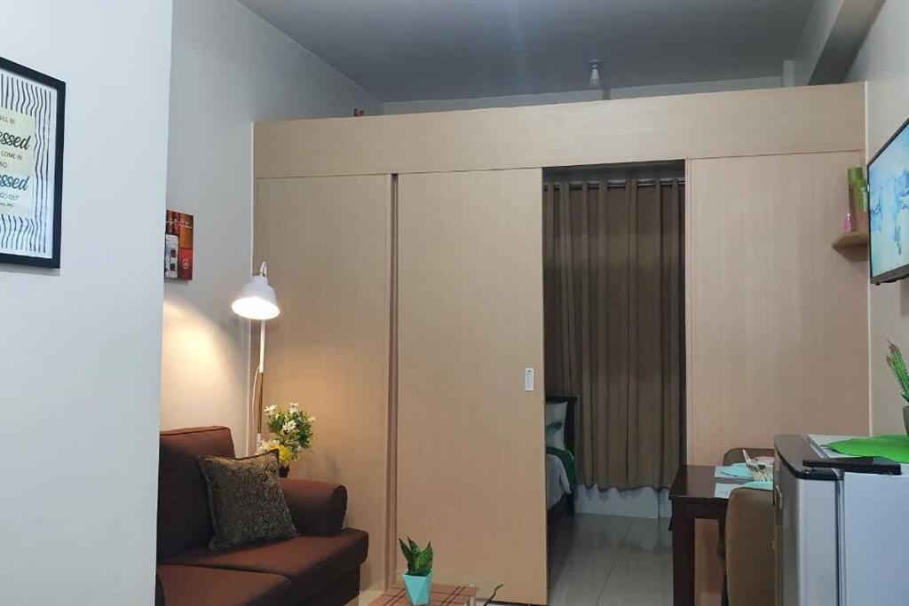 Cherolds Place Lovely 1 Bedroom Condo With Balcony Manila Eksteriør billede