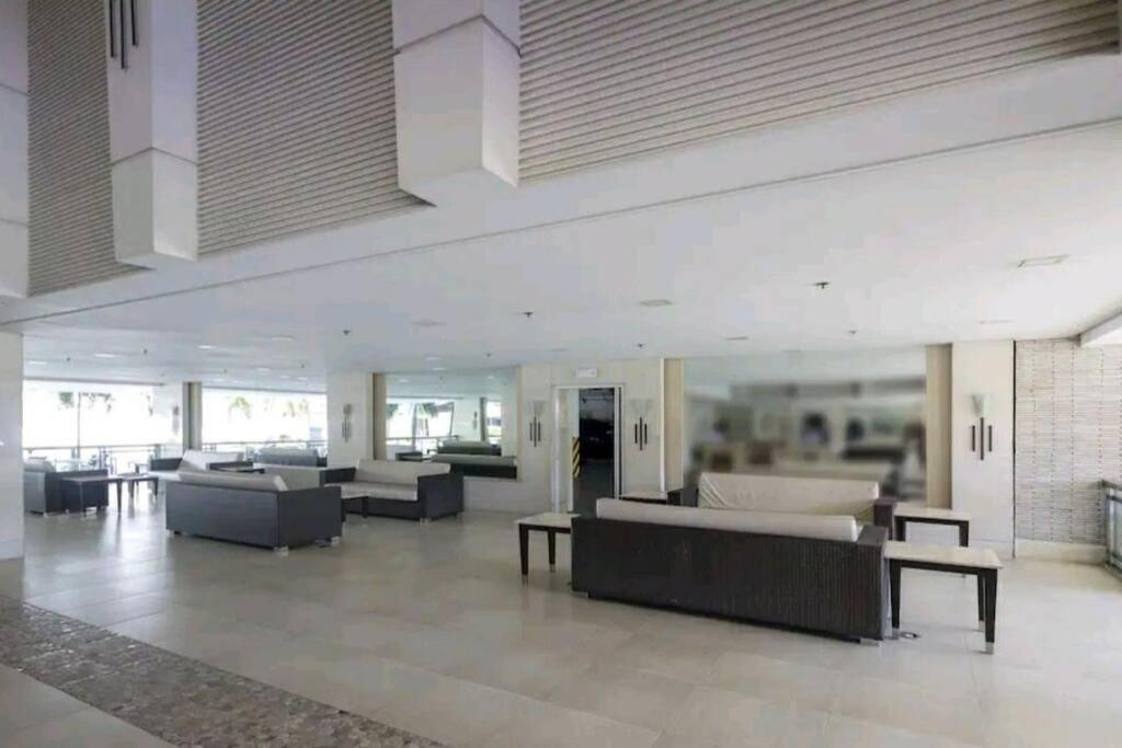 Cherolds Place Lovely 1 Bedroom Condo With Balcony Manila Eksteriør billede