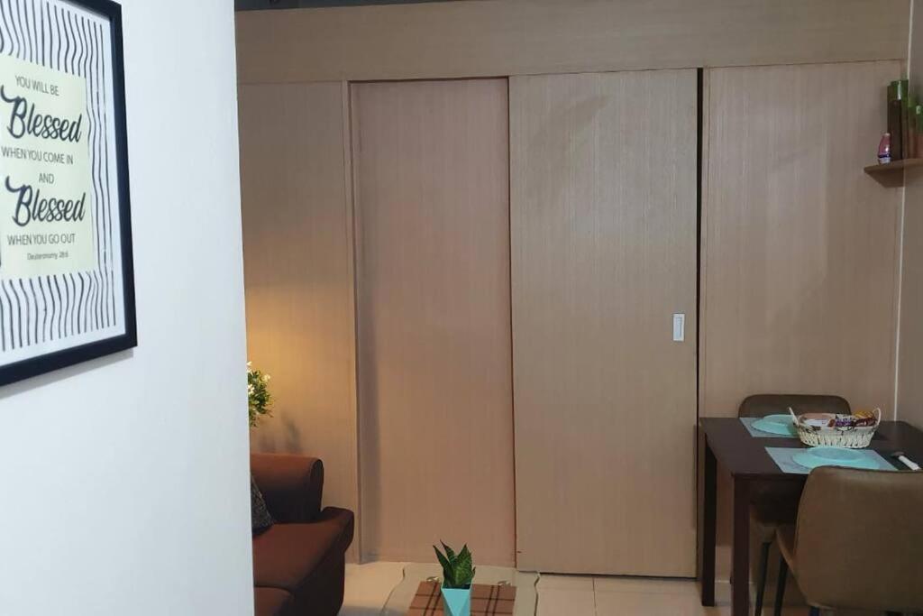 Cherolds Place Lovely 1 Bedroom Condo With Balcony Manila Eksteriør billede